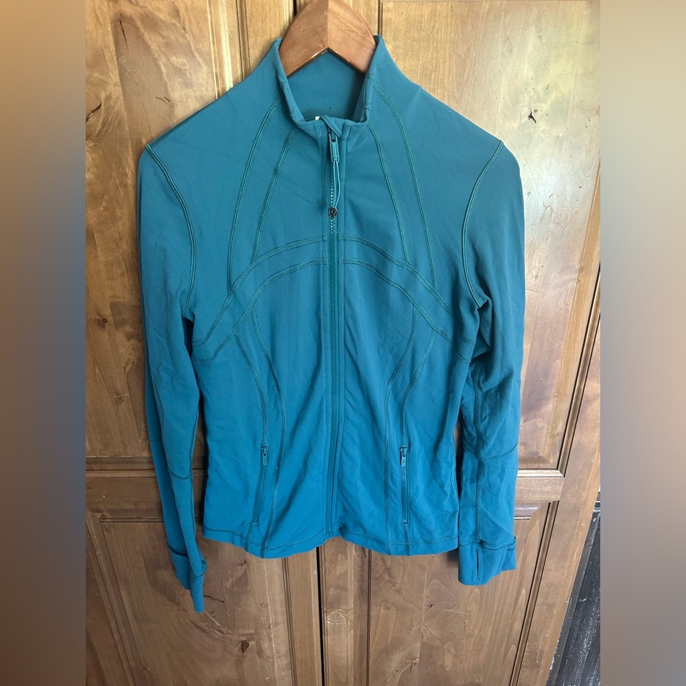 Lululemon Size 8 Define Jacket. Euc - image 2
